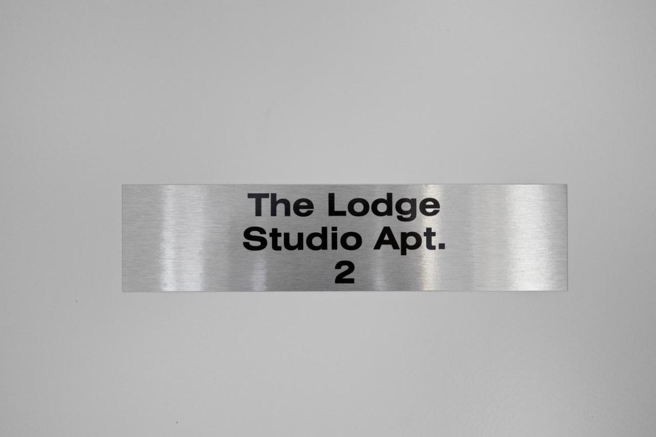 The Lodge - Studio Apartment'S 卡斯特 外观 照片